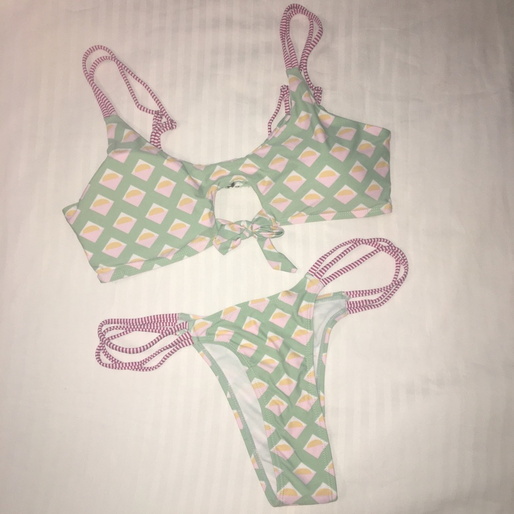 Super Cheeky Mod Bikini Size Large